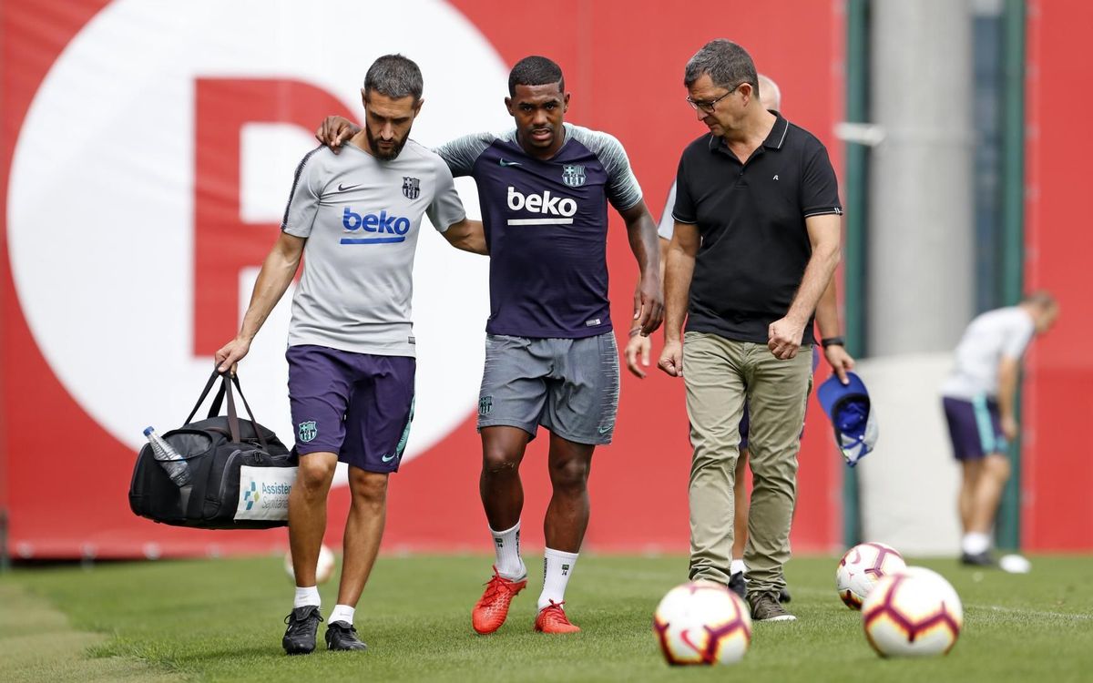 Malcom suffers right ankle injury