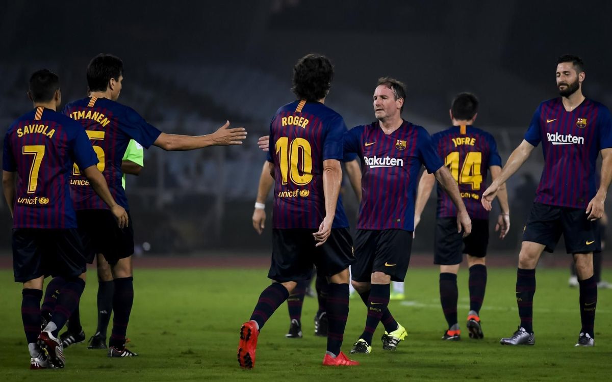 Barça Legends - Mohun Bagan AC: Victoria clara de los Barça Legends en Calcuta (6-0)