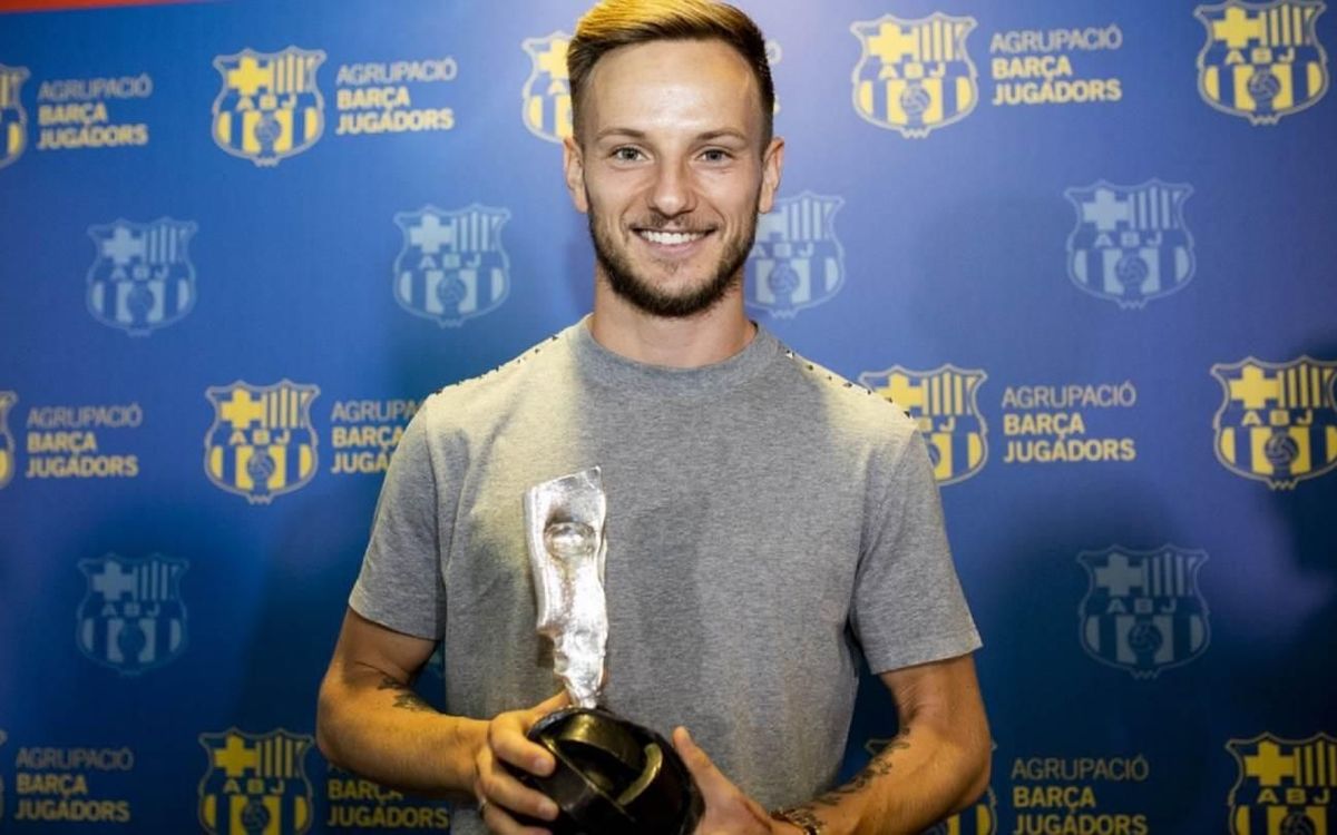 Ivan Rakitic remporte le Prix des Joueurs du Barça