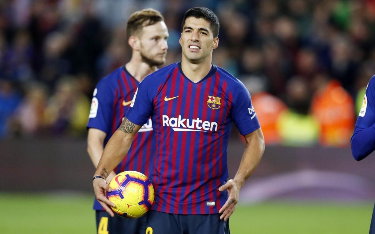 Vidéo - Luis Suarez rejoint les héros du Clasico