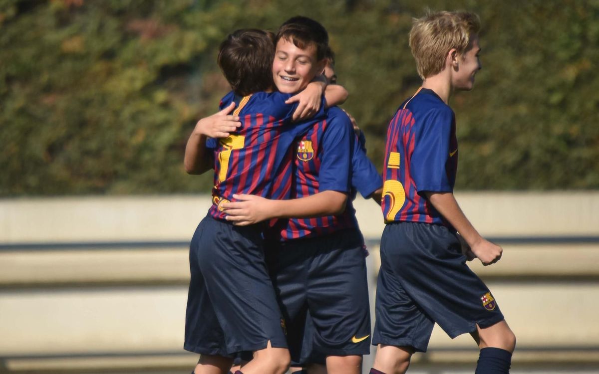 L’Infantil B enlluerna pel seu joc