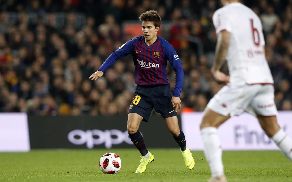 Riqui Puig makes official debut