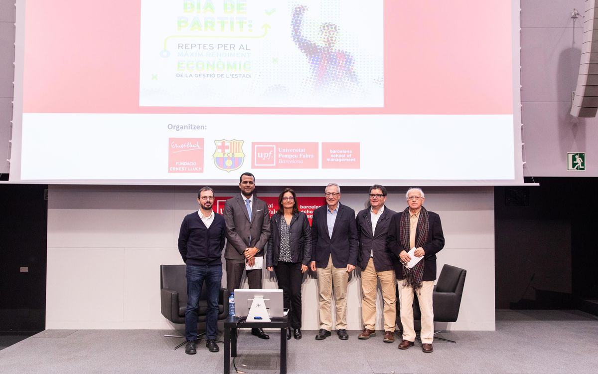 Presentación del libro de la V edición de los 'Diálogos académicos Ernest Lluch de Economía y Fútbol'