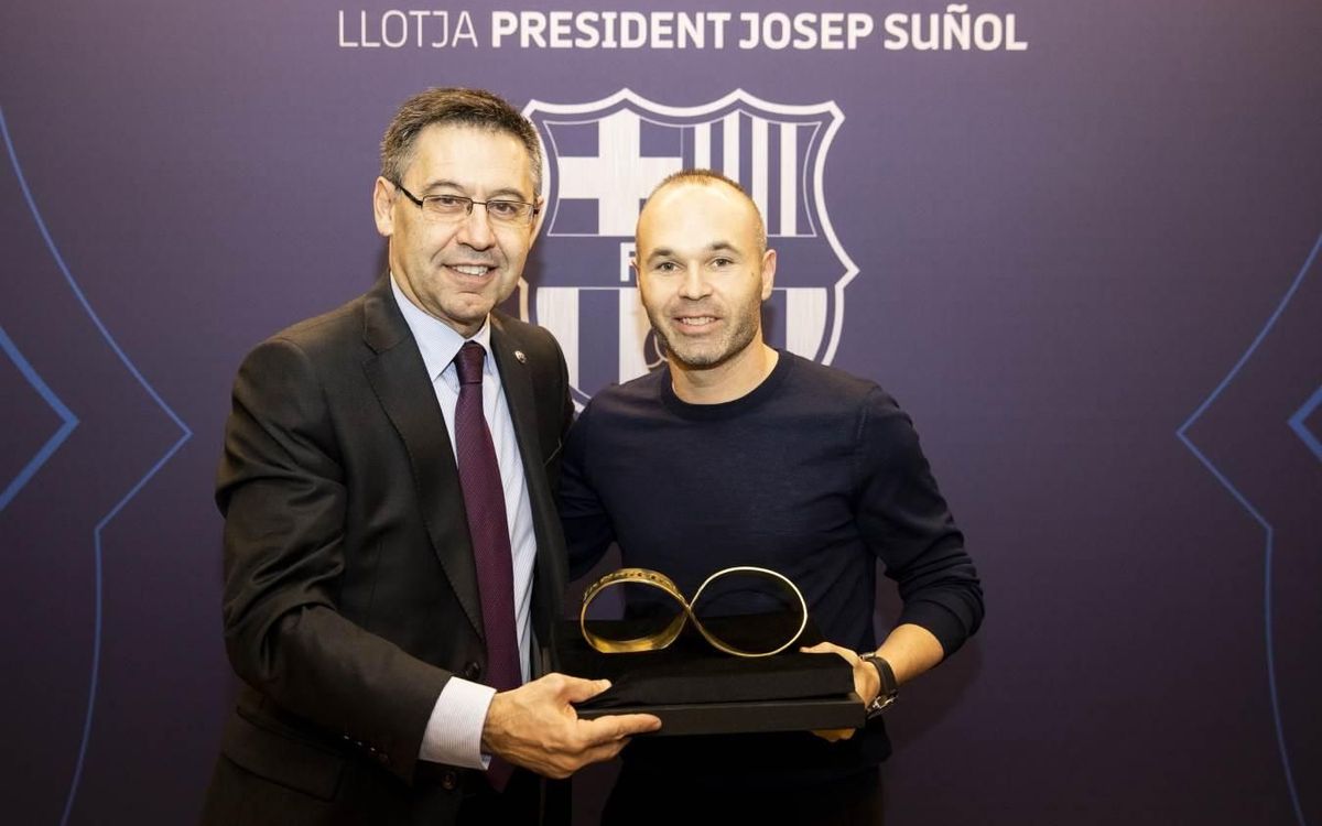 Andrés Iniesta takes in Barça vs Celta at Camp Nou