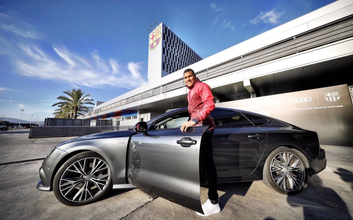 Subimos al coche con Murillo