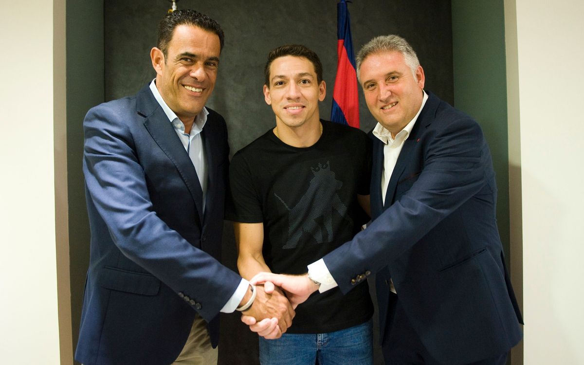 Rómulo Alves firma por cuatro temporadas con el Barça Lassa
