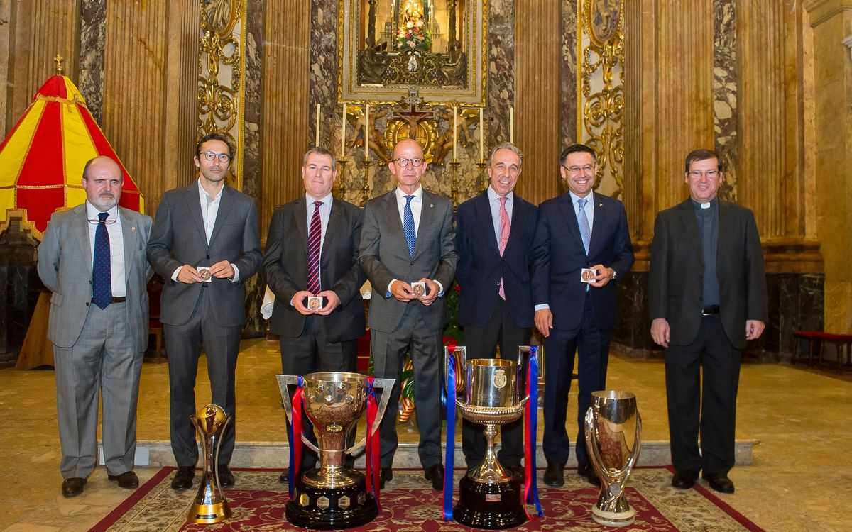Ofrecidos los títulos a la Mare de Déu de la Mercè, patrona de Barcelona