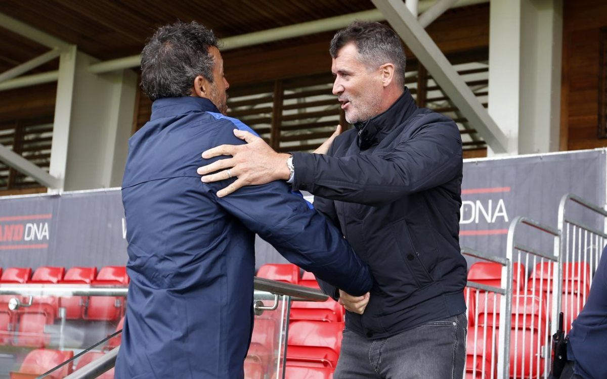Roy Keane visita el entrenamiento del FC Barcelona