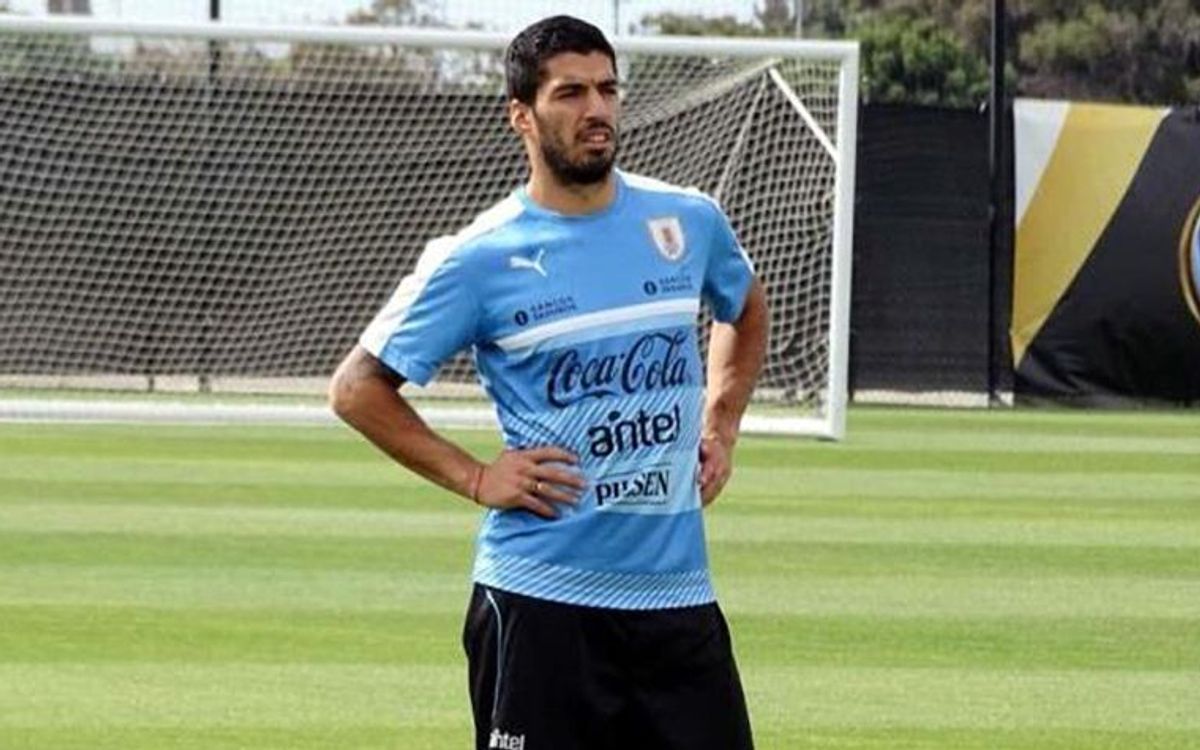 L’Uruguai de Luis Suárez s’acomiada de la Copa Amèrica amb victòria (3-0)