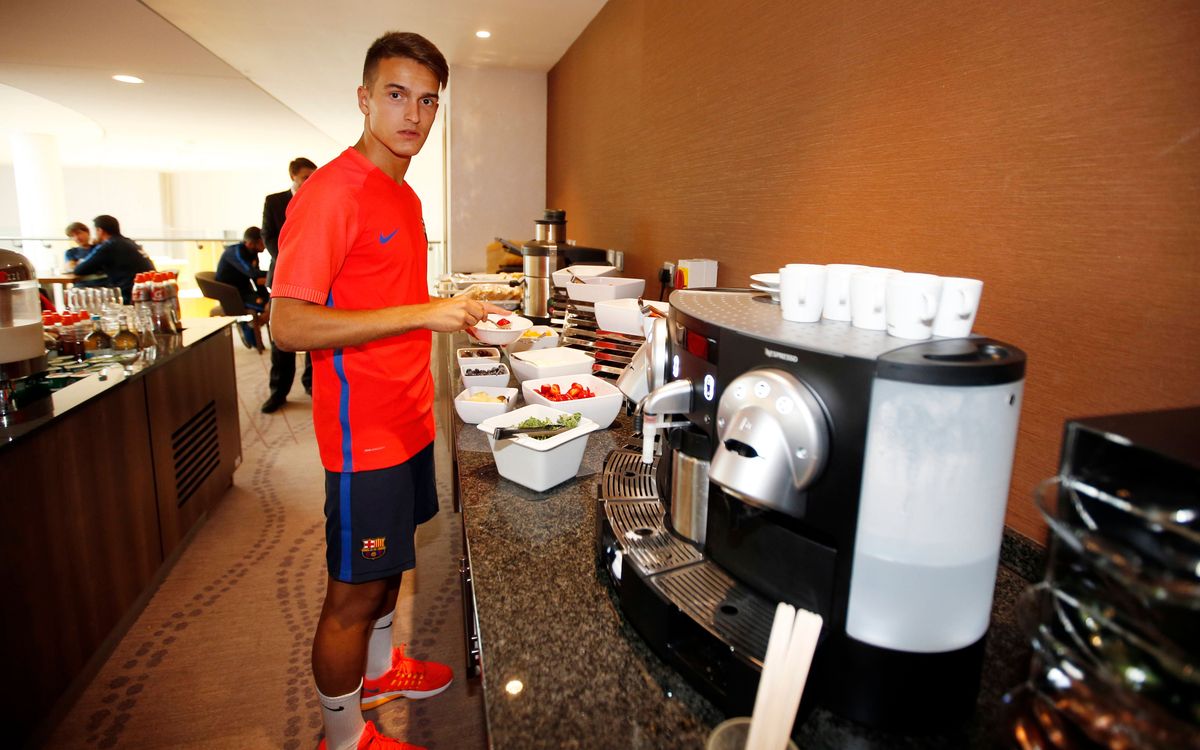 Así es un día de stage con Denis Suárez