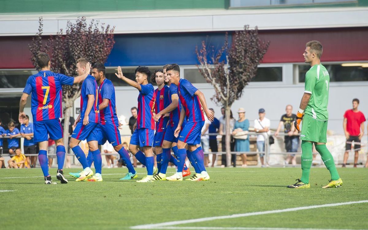 Un Barça B solvent supera el Santfeliuenc FC en el segon partit de pretemporada (2-0)