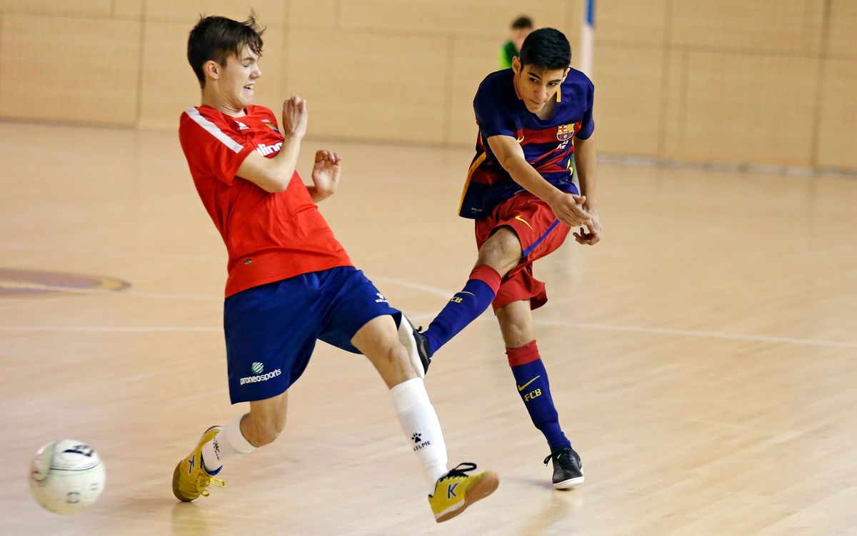 FC Barcelona 5 – Les Corts UBAE 2: Més a prop del títol
