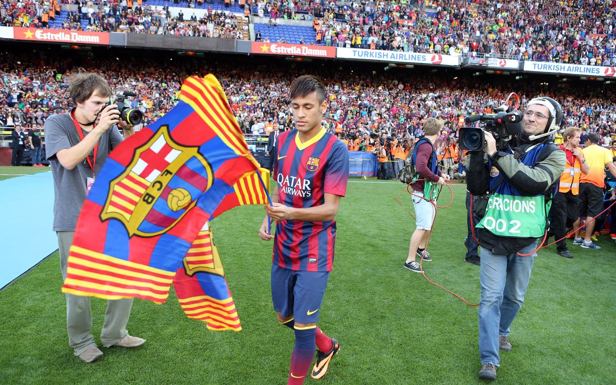 VIDEO - 60 seconds: Neymar in Barcelona