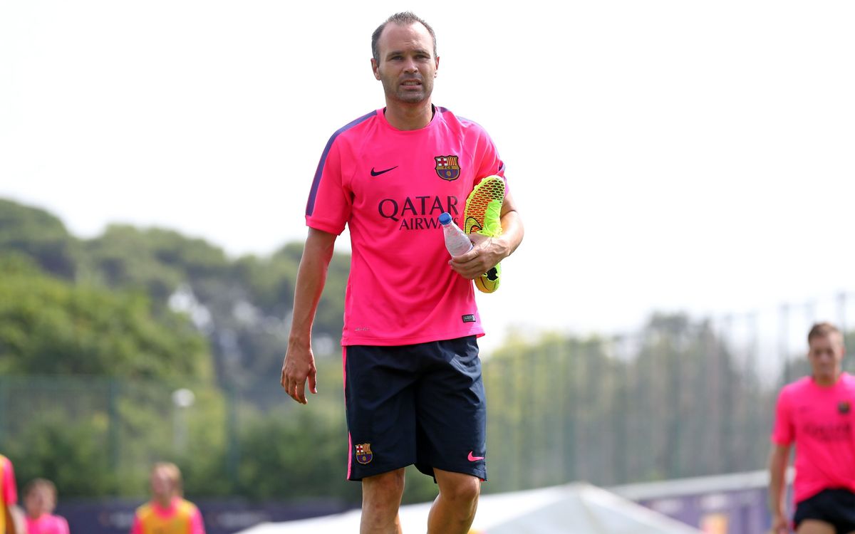 Iniesta, baja con España para los partidos contra Francia y Macedonia