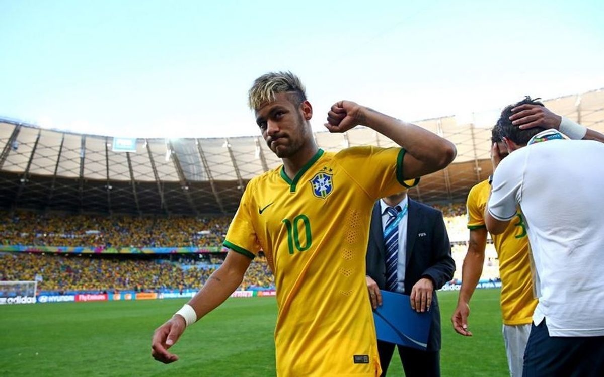 Neymar Jr i Dani Alves es juguen el pas a les semifinals del Mundial