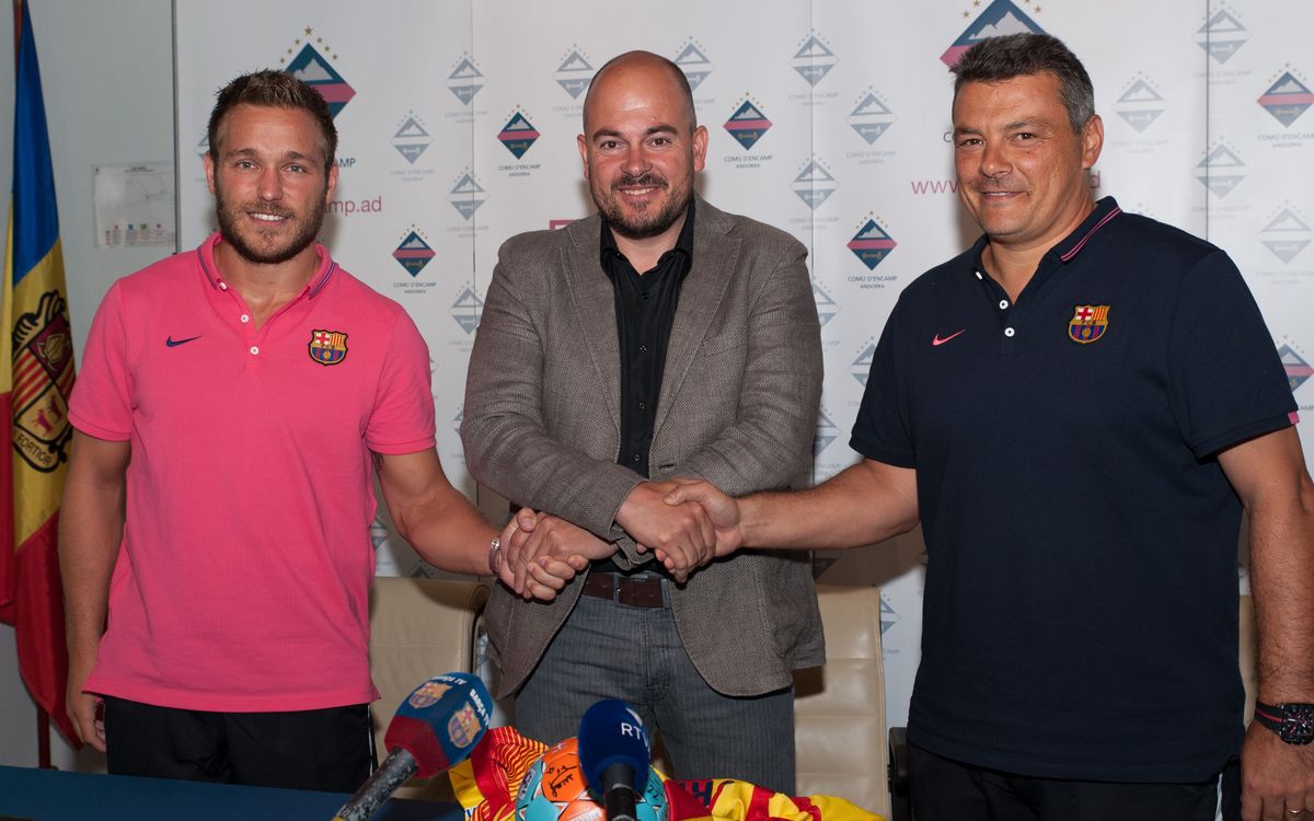 Encuentro con los medios en Encamp del Barça de balonmano