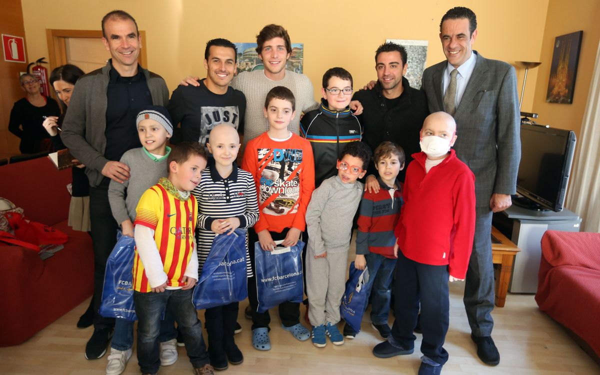 FC Barcelona players deliver gifts to hospitals