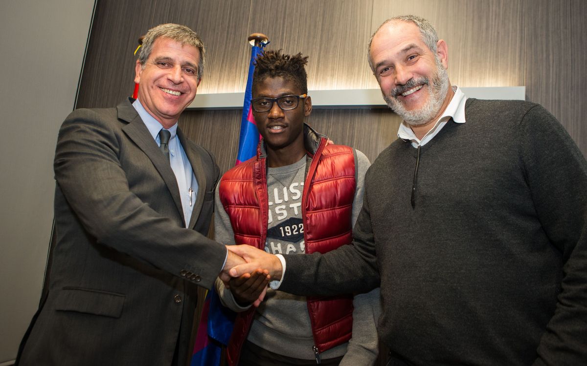 Macky Frank Bagnack renova amb el Barça fins al 2017