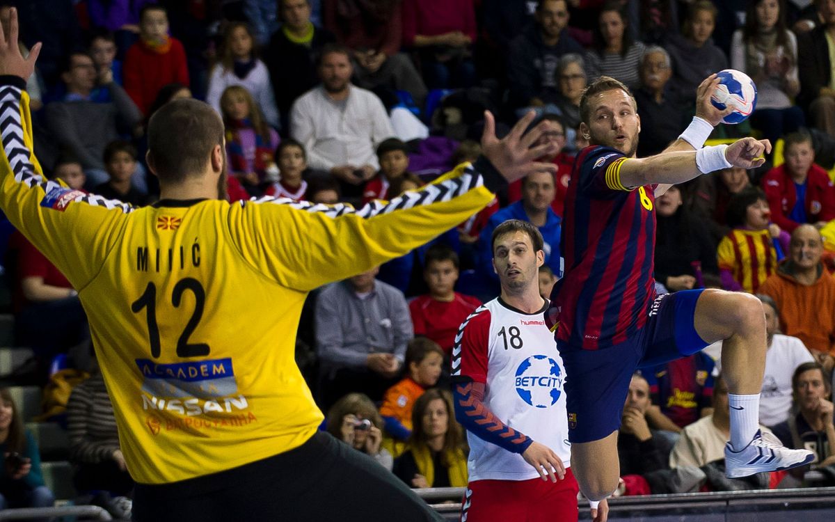 FC Barcelona v Vardar Skopje: 200th Champions League win and into last sixteen (30-23)