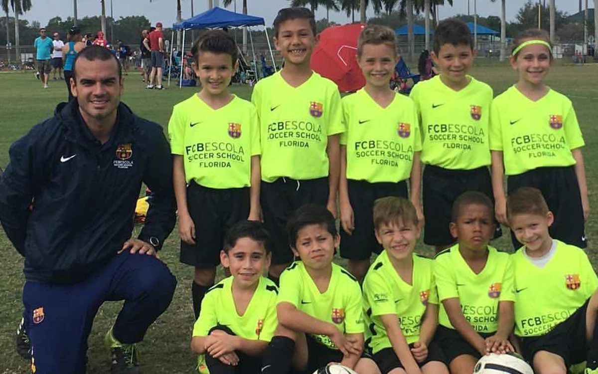Los equipos Sub10 y Sub13 de la FCBEscola Florida, campeones de la Weston Cup