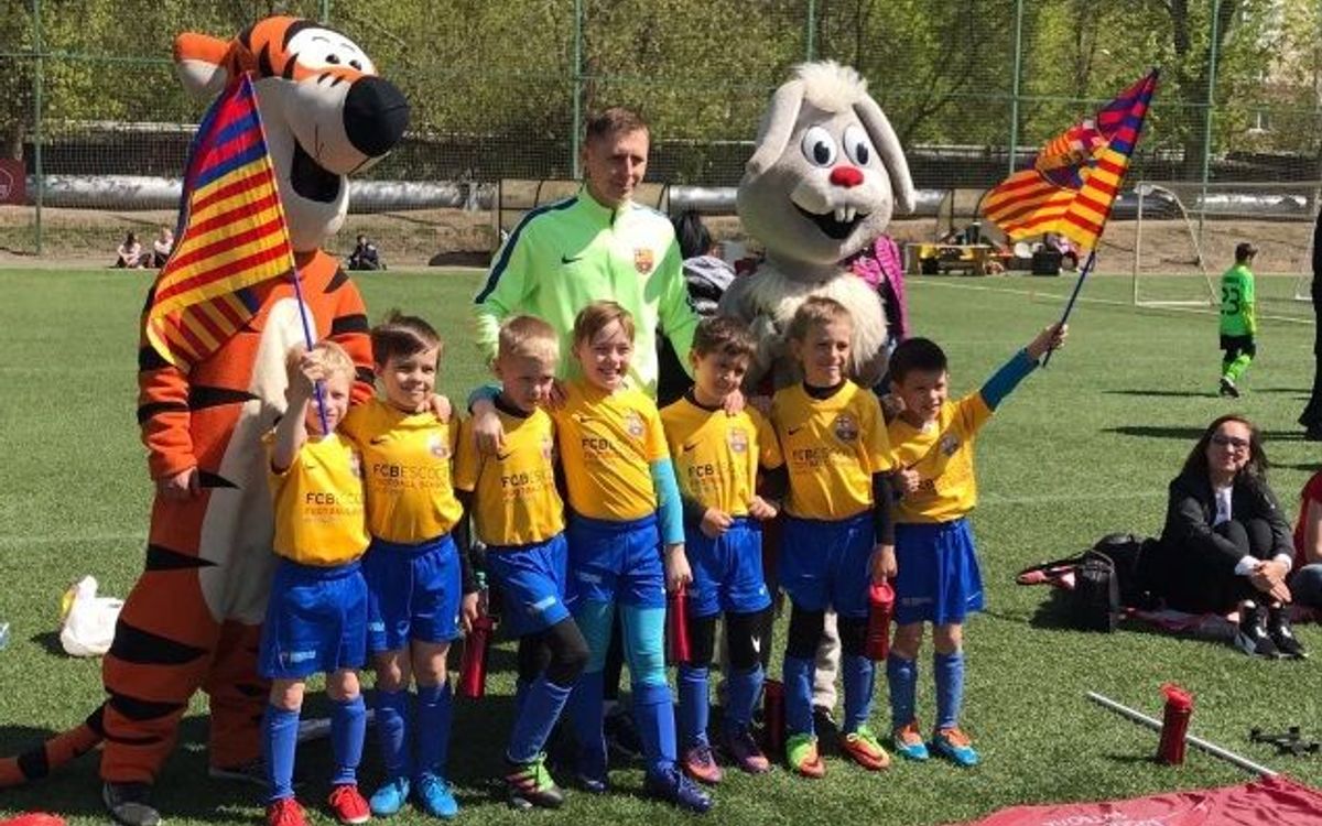 Plata y bronce para los equipos FCBEscola en el Moscow Football Festival