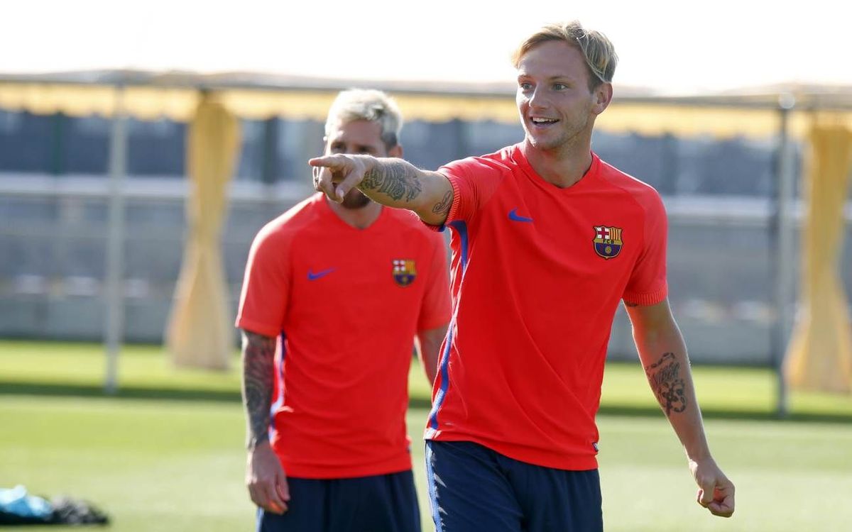 Penúltimo entrenamiento antes del debut oficial del Barça 2016/17