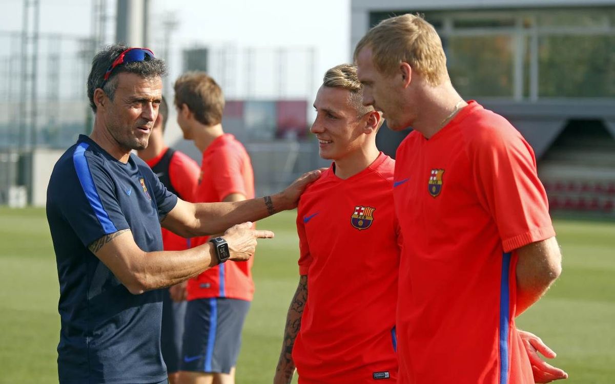 Primer dia de Lucas Digne en los entrenamientos