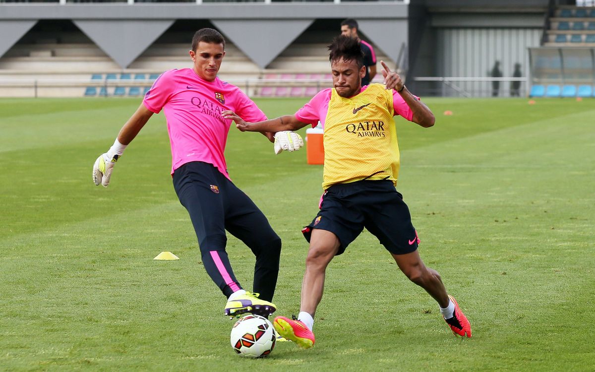 Neymar Jr hace parte del entrenamiento con el grupo