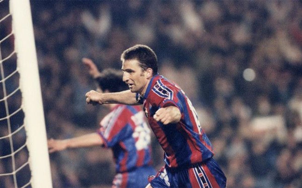 Juan Antonio Pizzi celebrando el quinto y definitivo gol que cerró la remontada contra el Atlético de Madrid