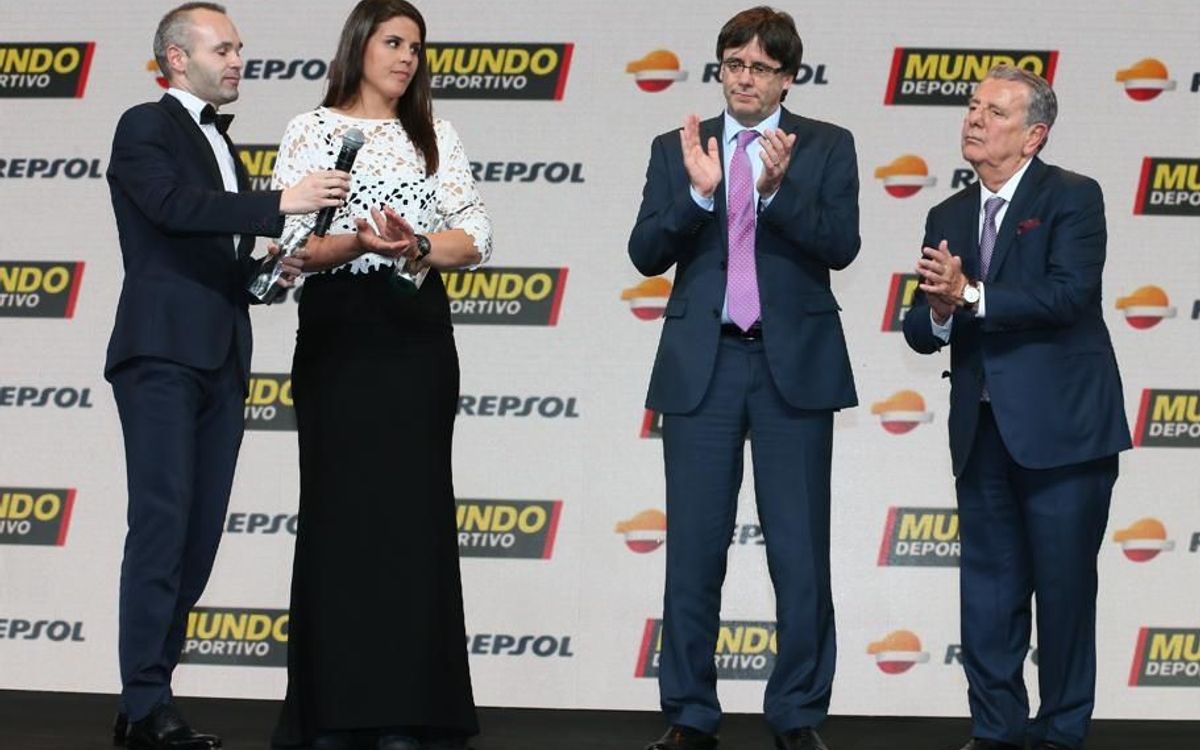 Iniesta, Piqué y Ronaldinho, premiados en la Gran Gala Mundo Deportivo