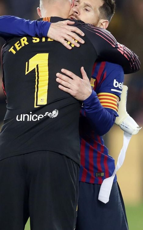 صور مباراة : برشلونة - ريال سوسيداد 2-1 ( 20-04-2019 )  Mini_2019-04-21-OTRO-BARCELONA-R.-SOCIEDAD-27
