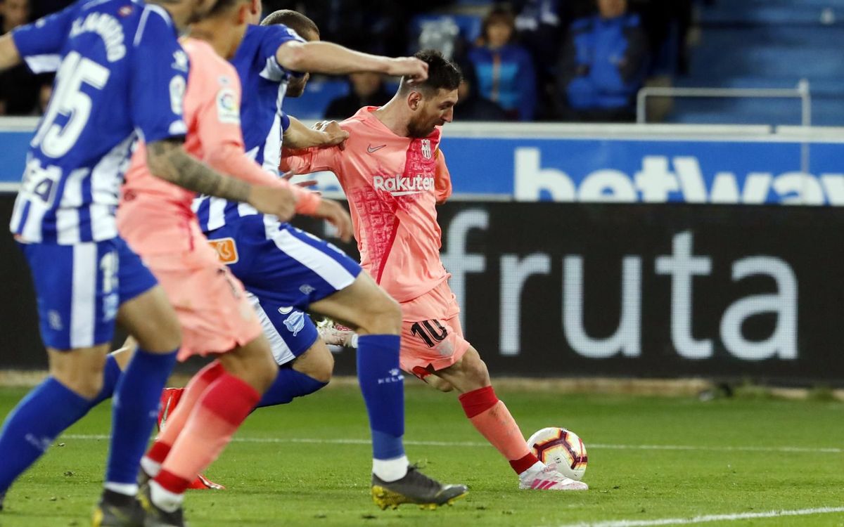 صور مباراة : ألافيس - برشلونة 0-2 ( 23-04-2019 ) Mini_2019-04-23-ALAVES-BARCELONA-42
