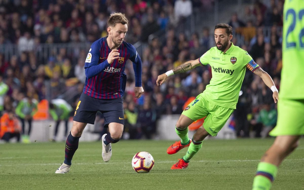 صور مباراة : برشلونة - ليفانتي 1-0 ( 27-04-2019 )  Mini_2019-04-27_FCBvsLLEVANT_01