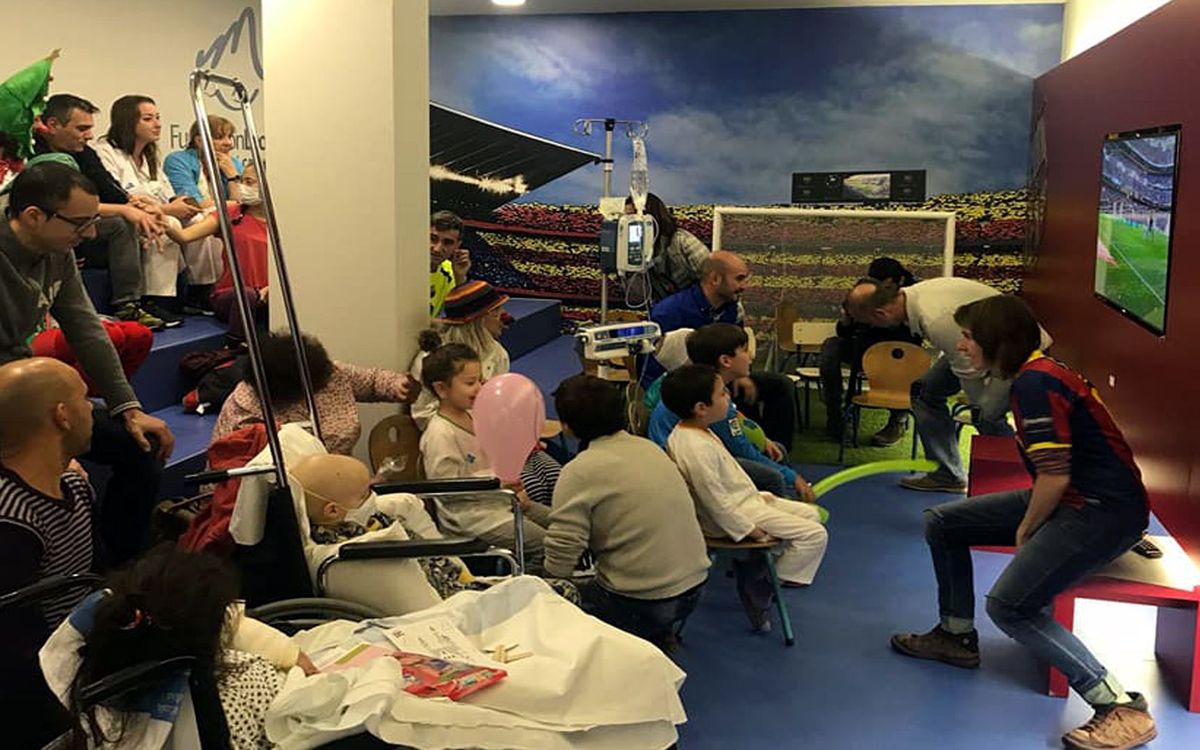 Els exjugadors del Barça veuran l’Espanyol-Barça a Vall d’Hebron amb els nens ingressats