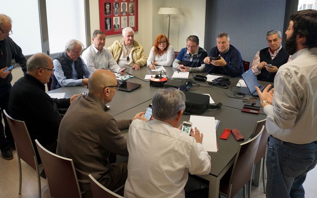 Premien a l'Agrupació per la seva tasca d'alfabetització digital de la gent gran