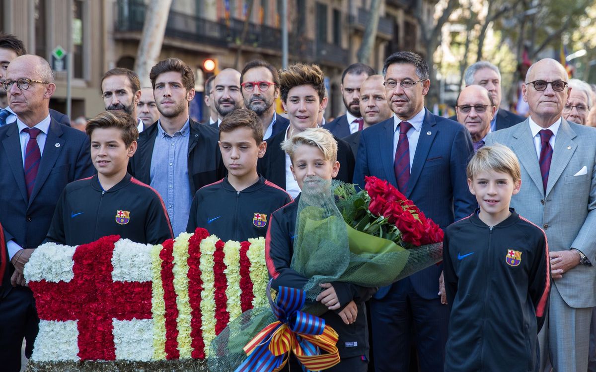 L'Agrupació participa a l'Ofrena de la Diada amb el FC Barcelona