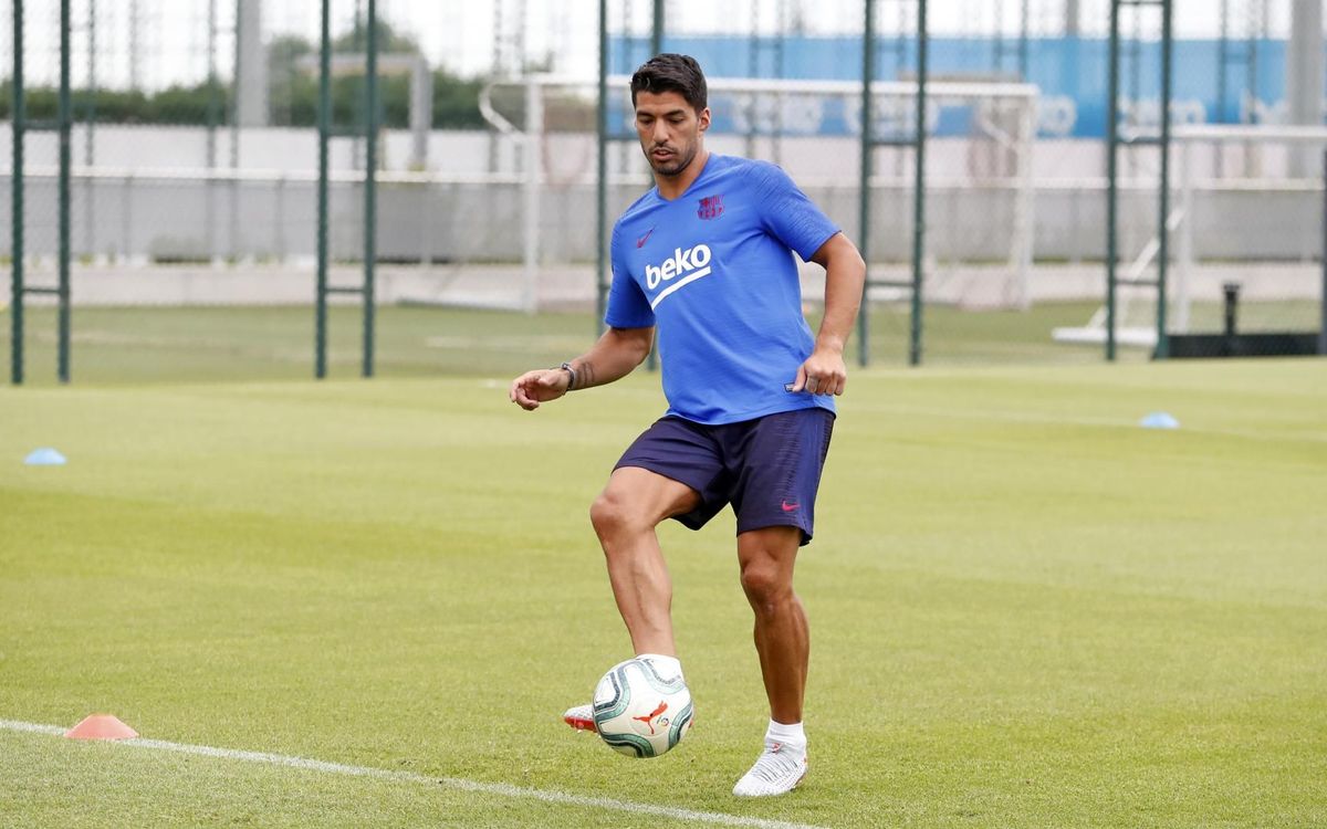 Suárez and Wagué back at work